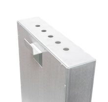Load image into Gallery viewer, Gravi Aluminum Snowboard Sleeve
